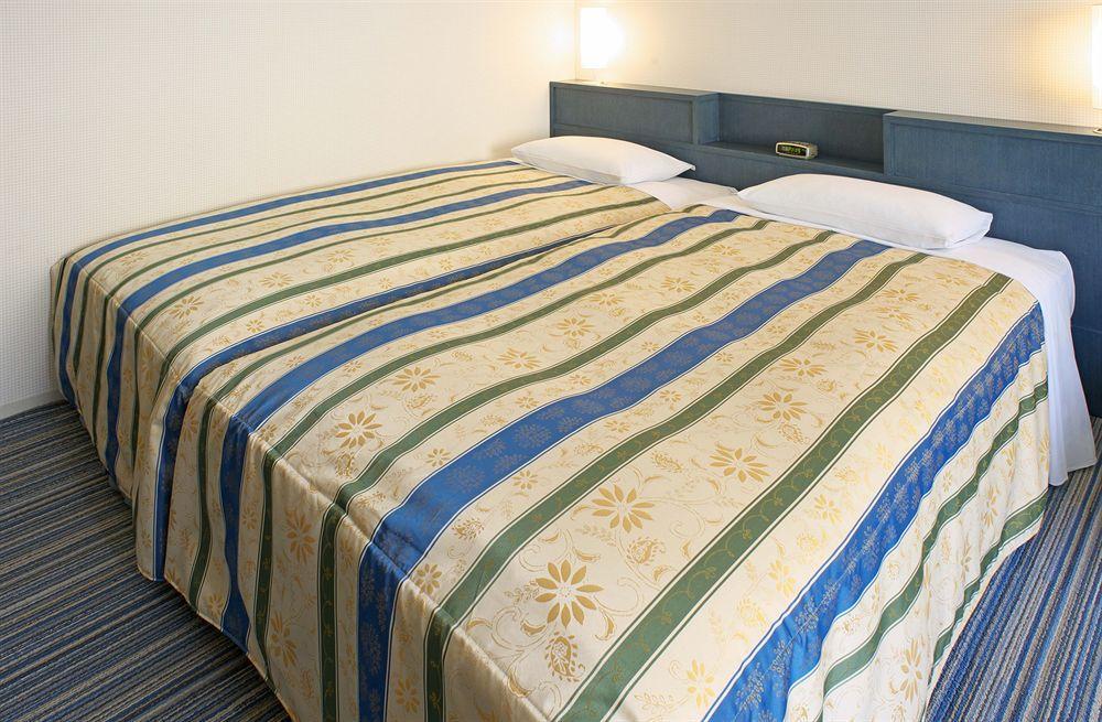 Tokyo Disney Celebration Hotel Urayasu Extérieur photo